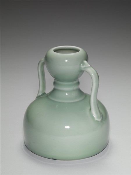 青瓷雙耳瓶