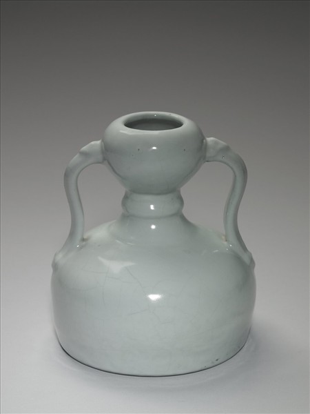 青瓷雙耳瓶