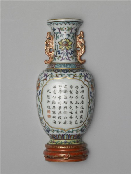 定窯 白磁陵花小盤 陰刻双魚紋 宋時代 擺件 古玩 中国美術 621b 定窯白瓷印花雙魚紋盤- 故宮
