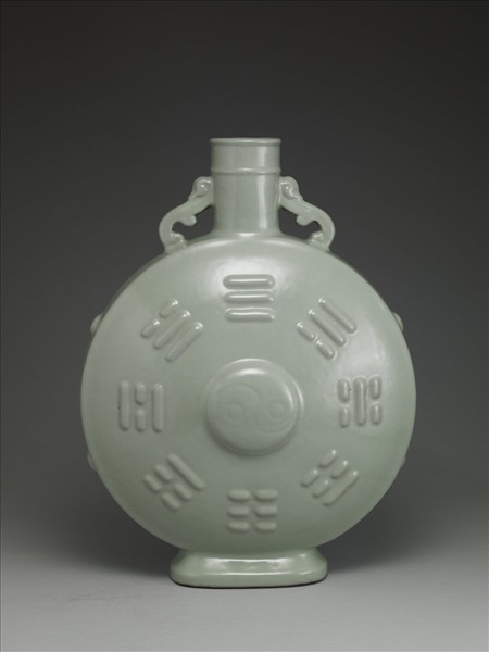 青瓷八卦紋扁壺