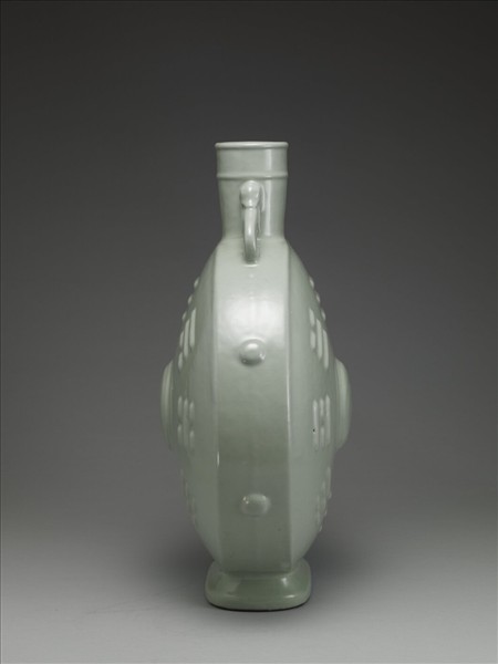 青瓷八卦紋扁壺