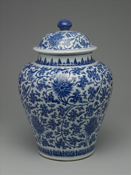 青花番蓮紋蓋罐