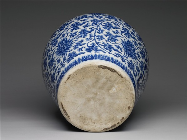 青花番蓮紋蓋罐