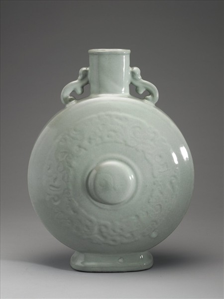 青瓷龍紋雙耳扁壺