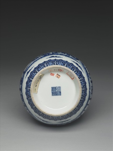 青花庭園小景圖瓶