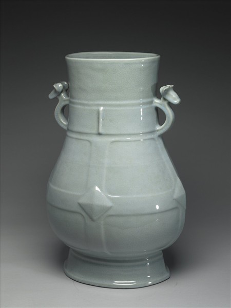 青瓷鹿耳扁壺