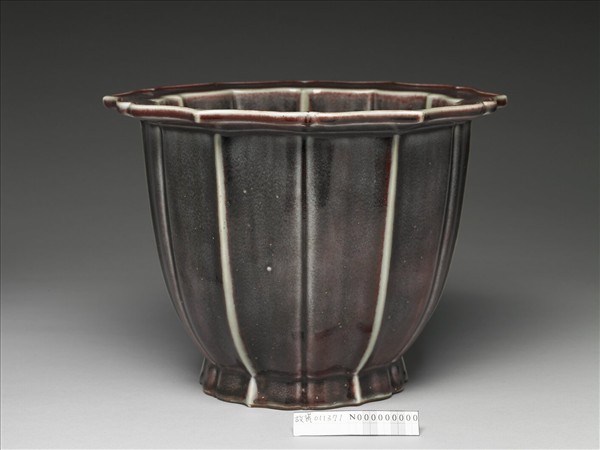 仿鈞釉蓮花式花盆