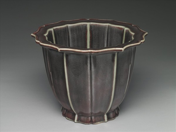 仿鈞釉蓮花式花盆