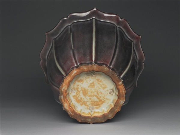 仿鈞釉蓮花式花盆