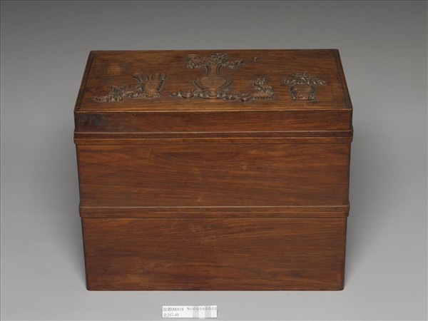 雕博古紋花梨木匣