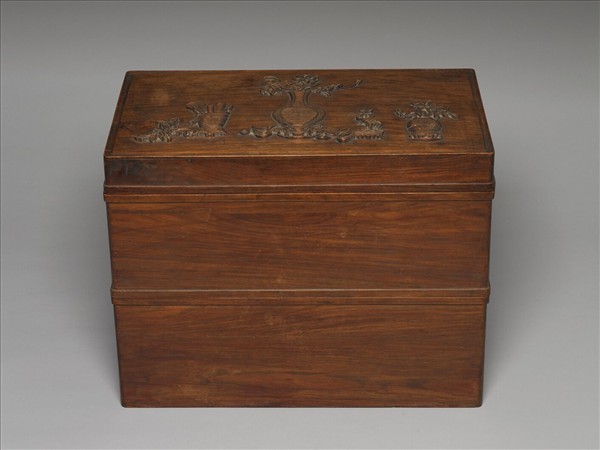 雕博古紋花梨木匣