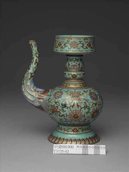 粉彩綠地八吉祥奔巴壺