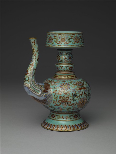 粉彩綠地八吉祥奔巴壺