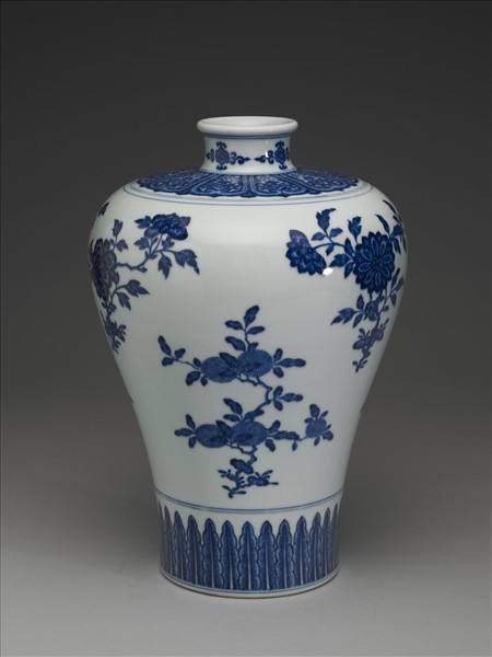 青花花果紋梅瓶