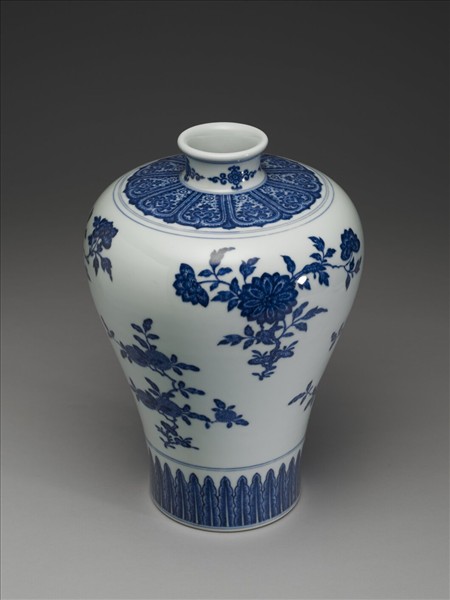 青花花果紋梅瓶