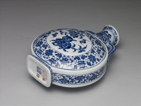 青花福壽紋雙耳扁壺