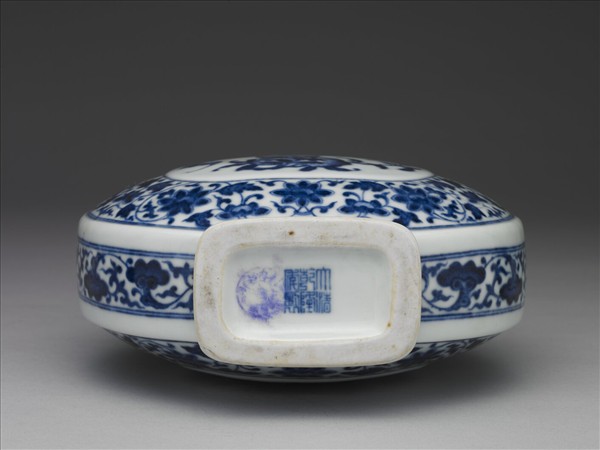 青花福壽紋雙耳扁壺