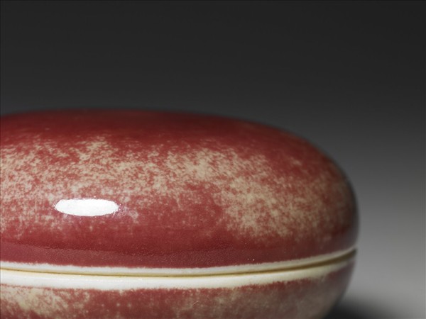 霽紅釉圓盒