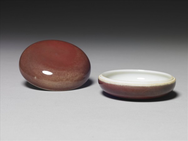 霽紅釉圓盒