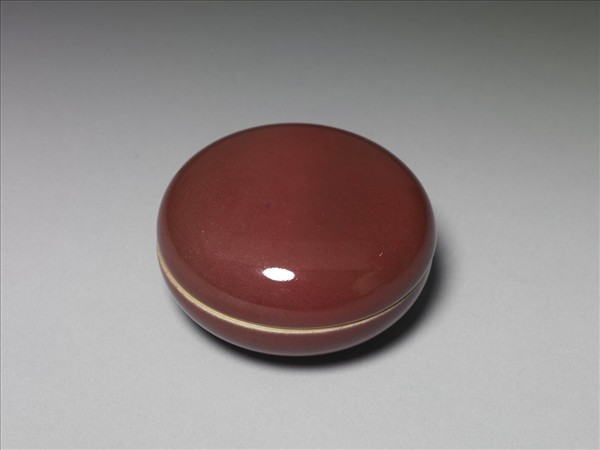 霽紅釉圓盒