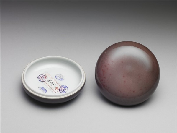 霽紅釉圓盒
