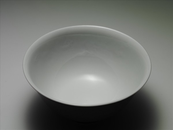 胭脂紅釉暗龍紋碗