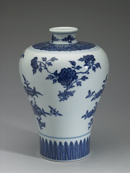 青花花果紋梅瓶