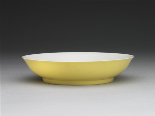 琺瑯彩月季紋盤