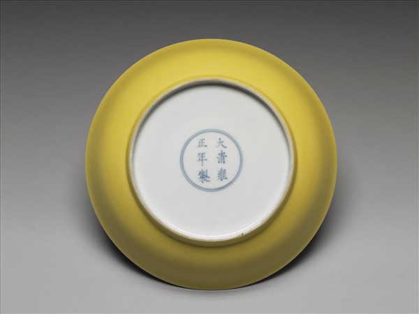 琺瑯彩月季紋盤