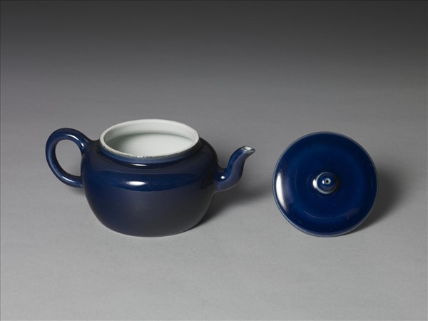 霽青釉茶壺