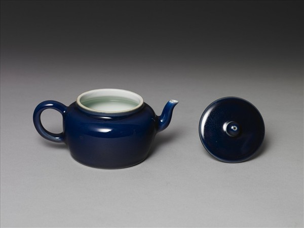 霽青釉茶壺