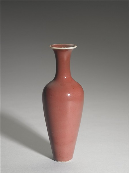 霽紅釉柳葉瓶