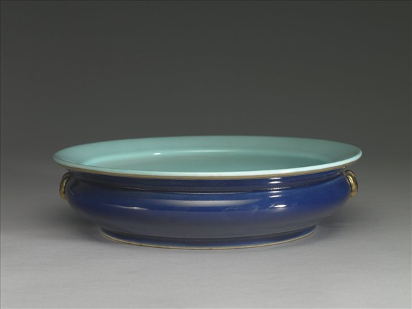 霽青釉獸面雙環洗