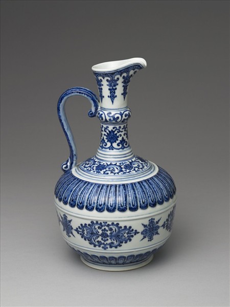 青花菊瓣紋花澆