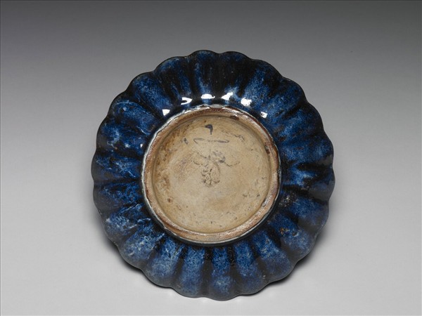 霽青釉盤