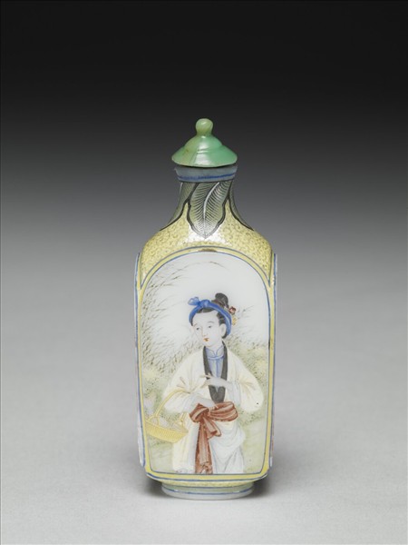 玻璃胎畫琺瑯人物鼻煙壺