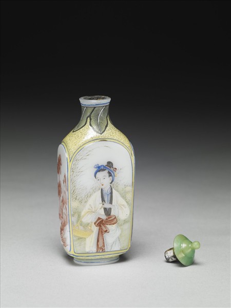 玻璃胎畫琺瑯人物鼻煙壺