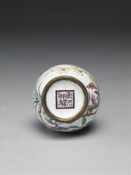 銅胎畫琺瑯歲朝圖瓶