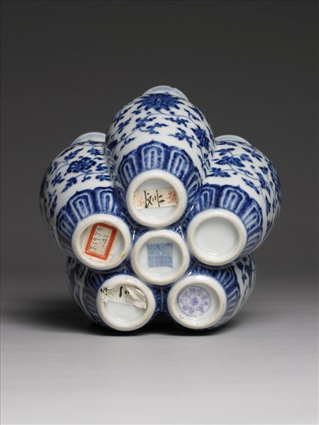 青花花卉紋六連瓶