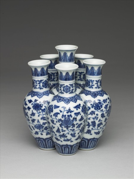 青花花卉紋六連瓶
