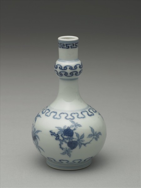 青花桃實石榴紋瓶