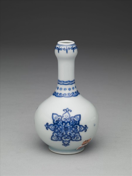 青花寶相花紋小瓶