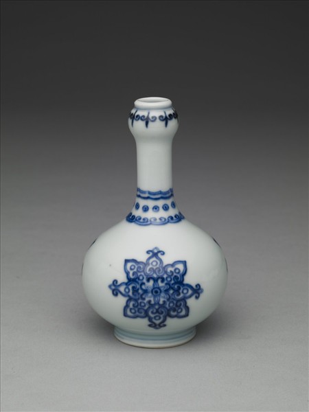 青花寶相花紋小瓶