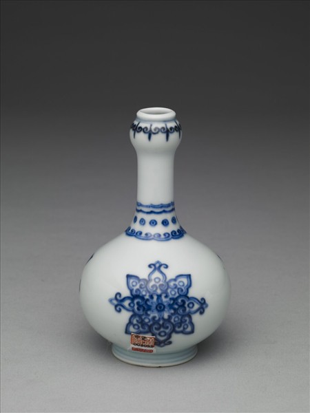 青花寶相花紋小瓶