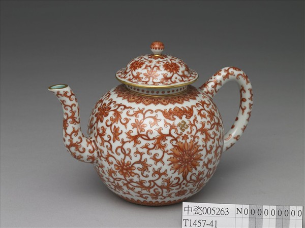 白瓷紅彩描金番蓮紋壺