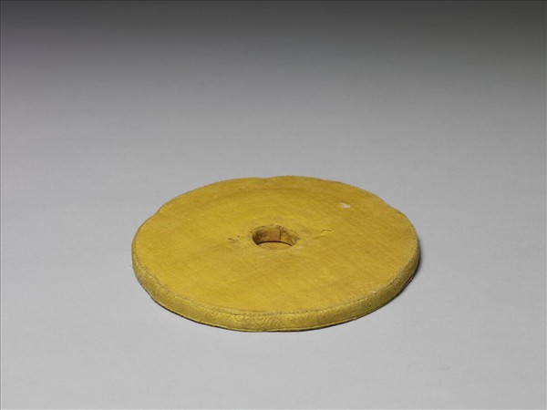 〈寧壽續鑑〉鏡匣黃綾錦墊