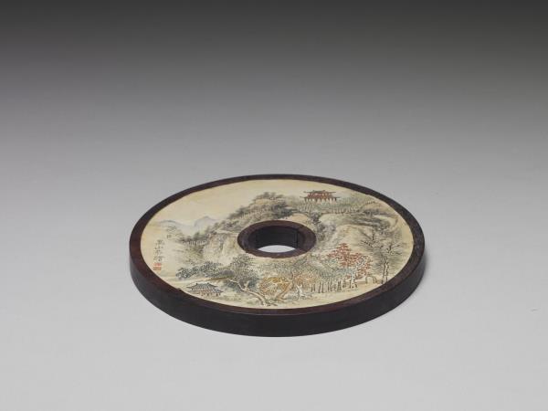 〈寧壽續鑑〉鏡匣雕刻木蓋附嵩山〈山水〉