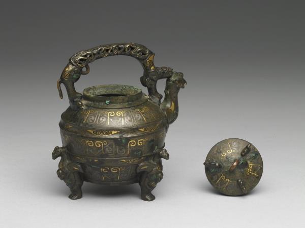 嵌金銀天雞首提梁盉