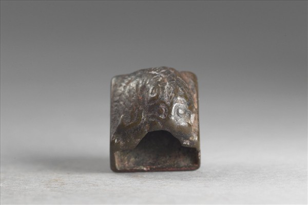 「屈侯駿印」銅印