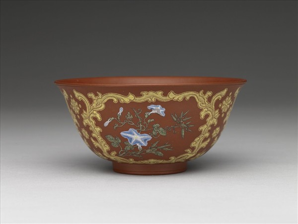 宜興胎畫琺瑯花卉茶碗